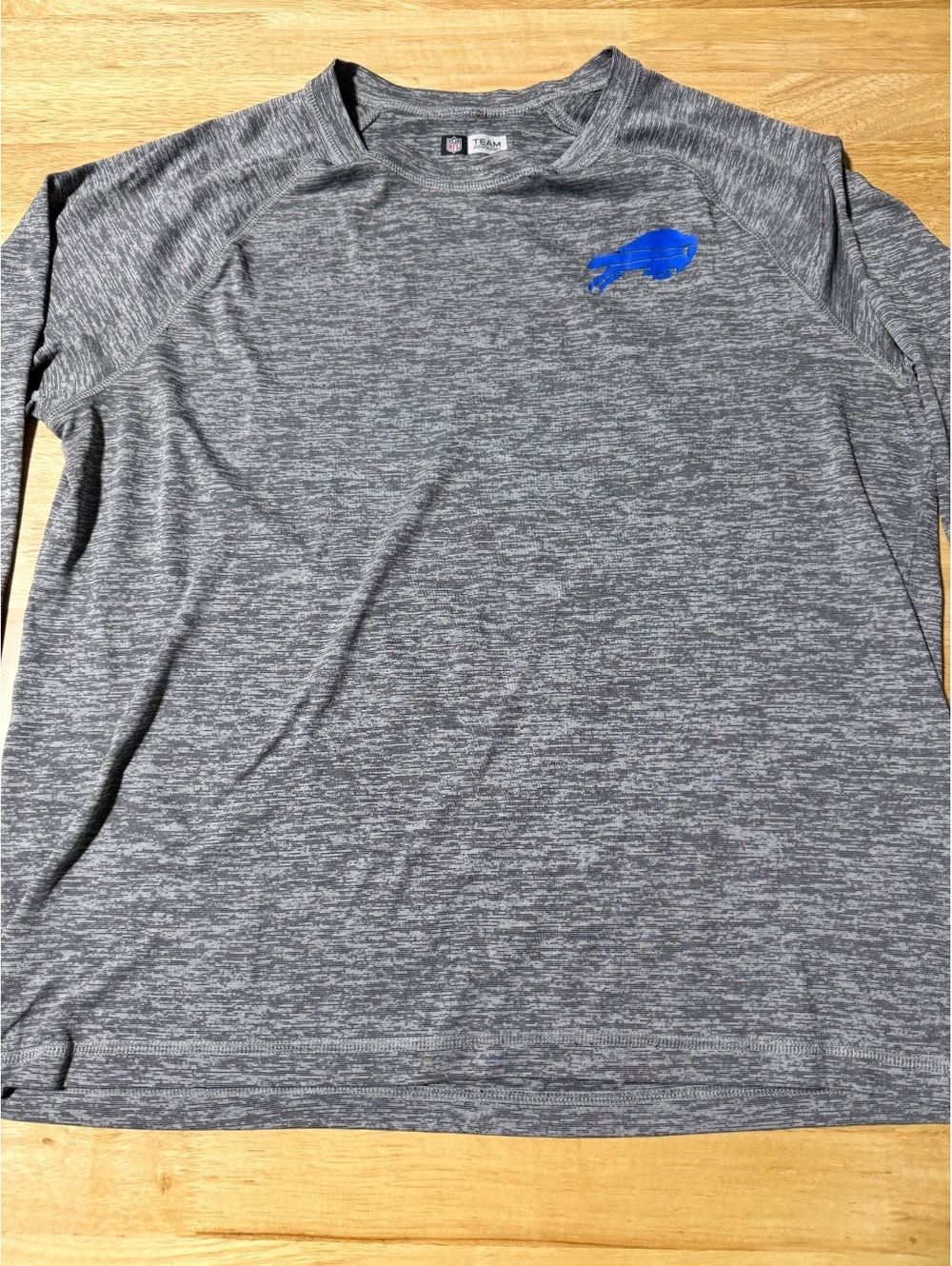 Buffalo Bills NFL Team Apparel Men’s Large Gray Long Sleeve Performance Shirt